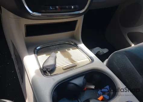 2016 Dodge Grand Caravan Sxt z USA, uszkodzony, nr VIN 2C4RDGCG0GR276918